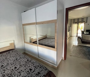 Apartment, 3 Bedrooms, Smoking, Terrace | 3 bedrooms