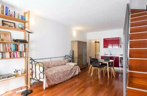 Classic Apartment | Living area - VALSUGANA (Milan)