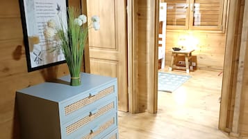 Villa familiar, 2 habitaciones | Área de sala de estar