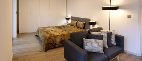 Deluxe Studio | Living area