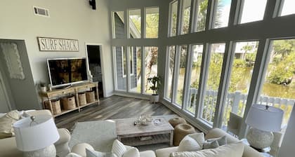 Wildlife viewers dream! Peaceful & so clean, golf cart incl., pool across street