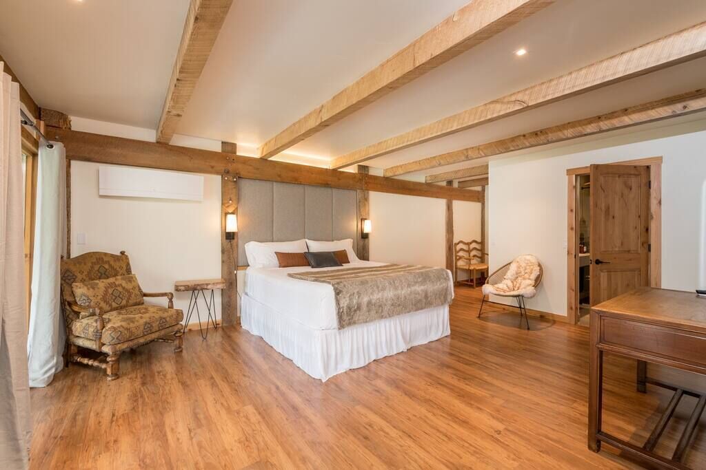 4 soverom, strykejern/-brett, wi-fi og sengetøy