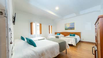 Chambre Quadruple | Fer et planche Ă repasser, Wi-Fi gratuit, draps fournis