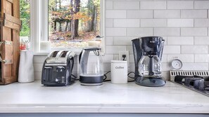 Rumah, Beberapa Tempat Tidur (Woodstock Stone Lodge) | Dapur pribadi | Microwave, pemanggang roti, dan blender