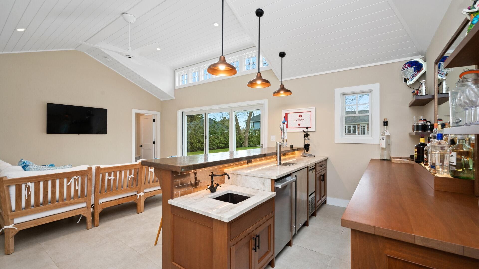 House, Multiple Beds (Bridgehampton Bungalow) | Private kitchen | Fridge, microwave, dishwasher, toaster