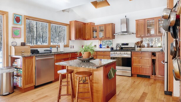 House, Multiple Beds (Valley Stream Charm) | Private kitchen | Fridge, microwave, dishwasher, toaster - Valley Stream Charm (Lanesville)