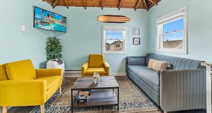 Beautiful condo steps away from the beach in Manasquan