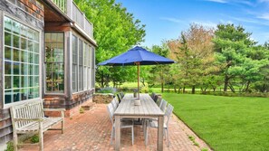 منزل - عدة أسرّة (Bridgehampton Manor) | تناول الطعام بالخارج