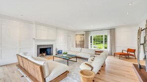 House, Multiple Beds (Bridgehampton Manor) | Living area - Bridgehampton Manor (Bridgehampton)