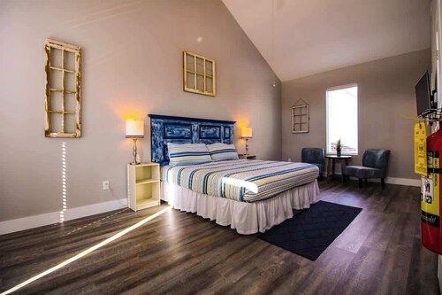 Southside Station- 2 bedroom, 2.5 bath townhome