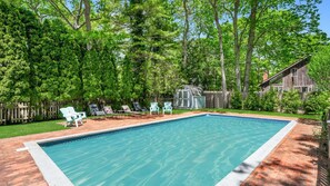 Talo, useita sänkyjä (East Hampton Hideaway) | Uima-allas | Ulkouima-allas, lämmitetty uima-allas