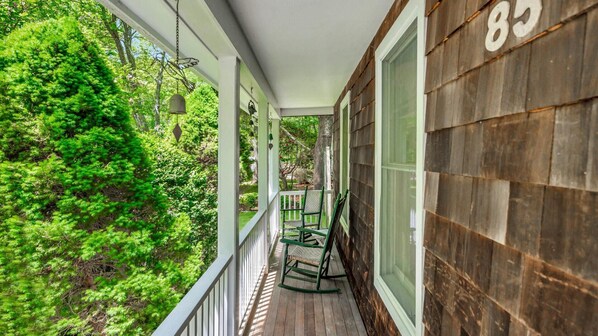 House, Multiple Beds (East Hampton Hideaway) | Property grounds - East Hampton Hideaway (East Hampton)