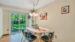 House, Multiple Beds (East Hampton Hideaway) | Dining - East Hampton Hideaway (East Hampton)