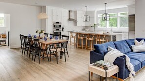 Casa, várias camas (Coves Bay Beauty) | Opções para refeição