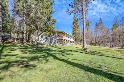 The Creek House in the heart of gold country