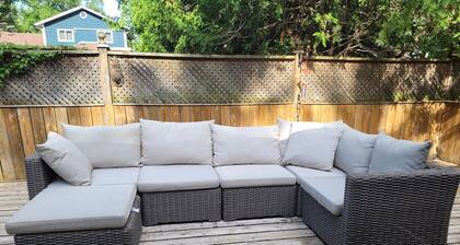 Cozy Chalet at the Blue Mountains with Fire Place and Saltwater Hot Tub