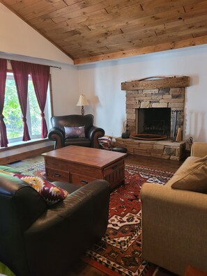 Fireplace, DVD player