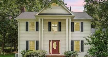 Beautiful Home Walking Distance to Elon University