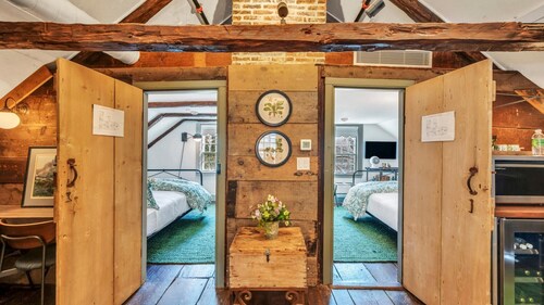 Sage and Madison House - Hatfield Suite - 3rd Floor