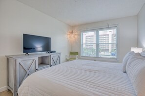 2 bedrooms, internet, bed sheets