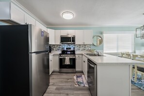 Private kitchen - Gorgeously decorated Oceanfront Corner Unit 2BD 2BA (North Myrtle Beach)