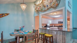 Dining - 4BD Beach House-Private Pool-3 Min Walk 2Beach (North Myrtle Beach)