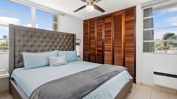 2 habitaciones, tabla de planchar con plancha y cuna de viaje