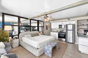 Refrigerador, microondas, horno, placa de cocina