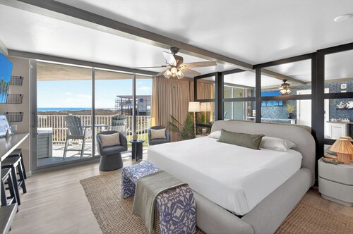Sandcastle Condominiums Unit 103