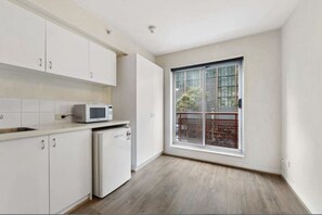 Private kitchen - Amazing Studio available to occupy (Melbourne)
