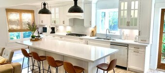 Experience The Retreat Home with hot tub and EV charge