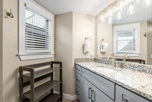 Shower, hair dryer, towels - Sandcastle Condominiums Unit 532 (Port Aransas)