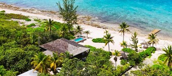 Featherstone - Upstairs Beach Front Apartment