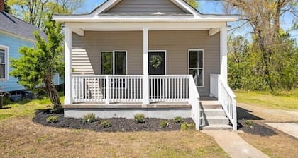 Your Private Urban Getaway Home minutes to Uptown Charlotte NC 3beds, 2 bath