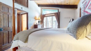 4 habitaciones, tabla de planchar con plancha, wifi y ropa de cama