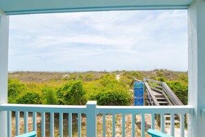 Property grounds - Oceanfront 3BR in Ocean Drive with Pool (North Myrtle Beach)