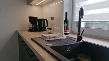 Réfrigérateur, lave-vaisselle, grille-pain