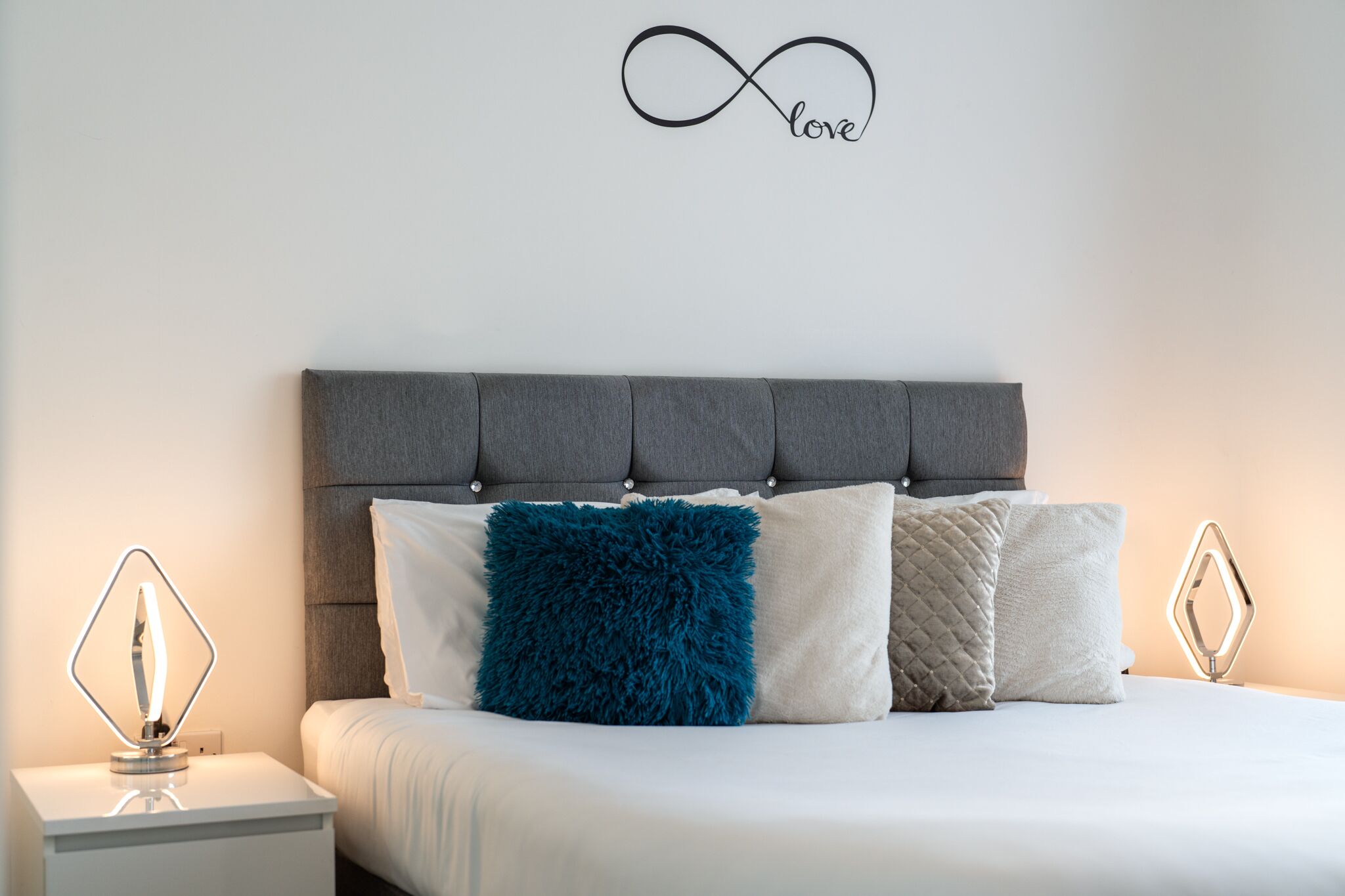 3 bedrooms, desk, iron/ironing board, free WiFi