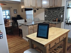Interior - Relaxing 4/3 Lakehouse Getaway on Lake Geneva (Keystone Heights)