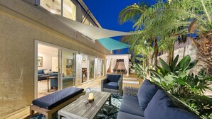 Terrace/patio - Coastal Zen Steps from the Sand (Solana Beach)
