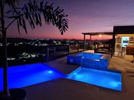 2 outdoor pools, sun loungers