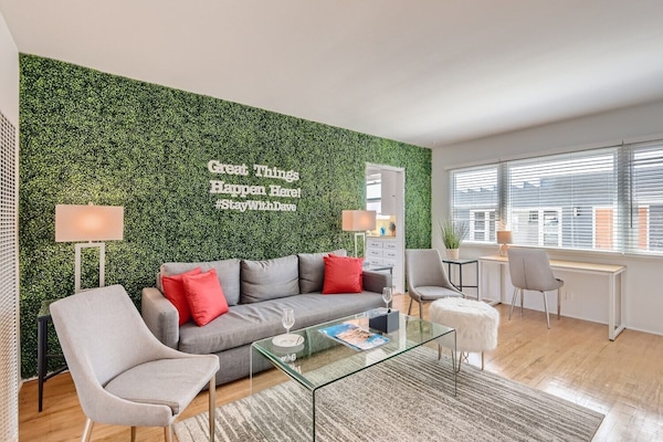 Apartemen Klasik | Area keluarga | TV