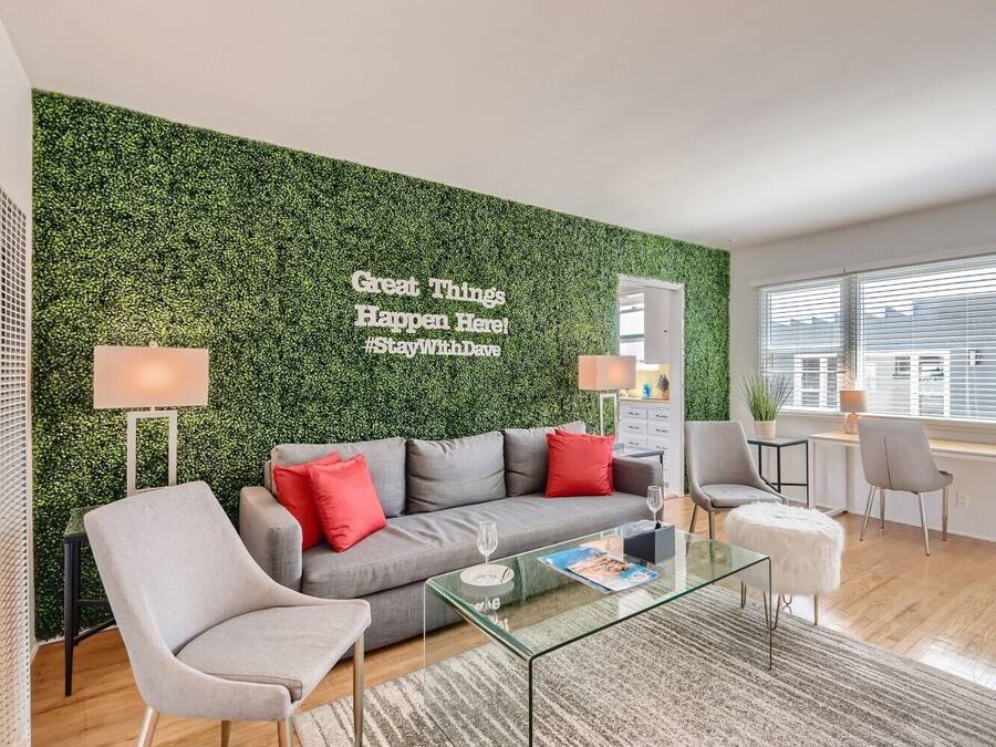 Classic Apartment | Living area | TV