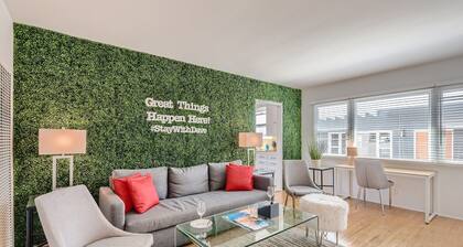 Signature KING 1BR In Top Beach Location (AB)