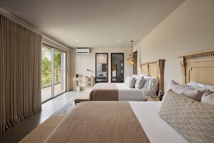 Twin Room | Minibar, in-room safe, desk, iron/ironing board