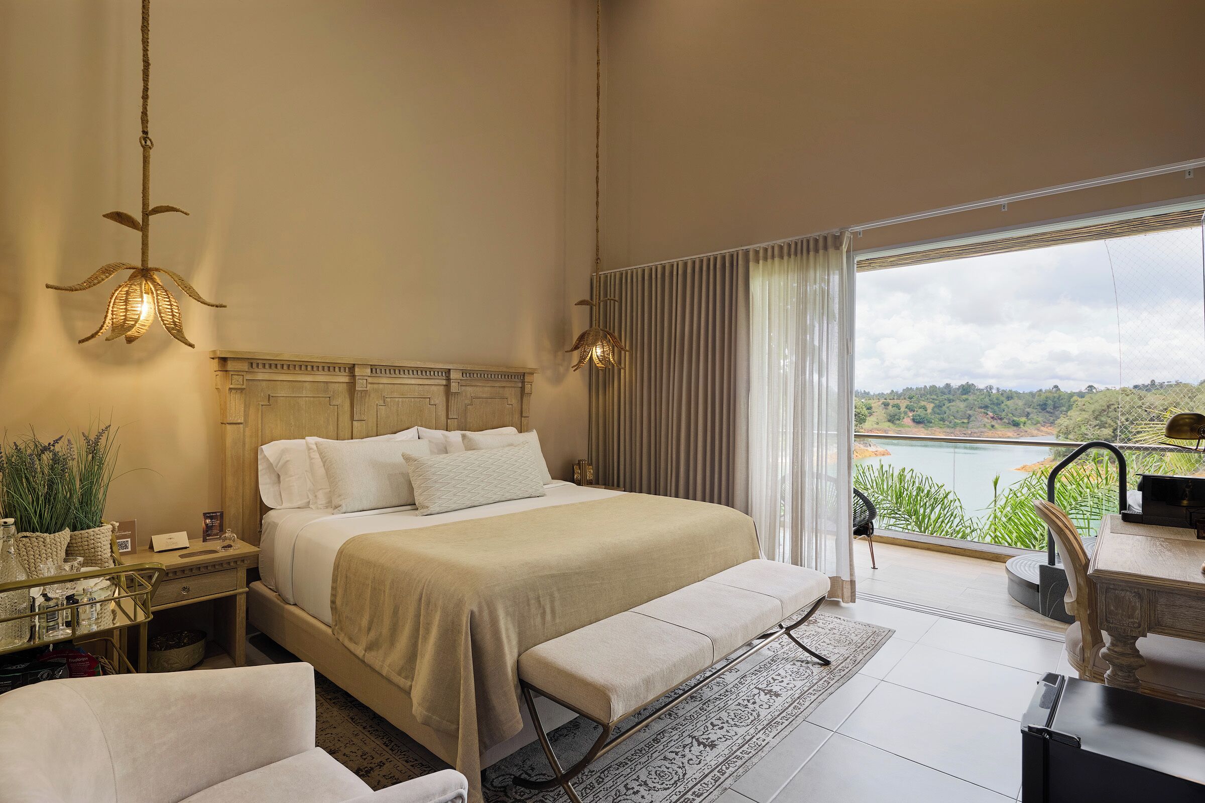 Minibar, in-room safe, desk, iron/ironing board