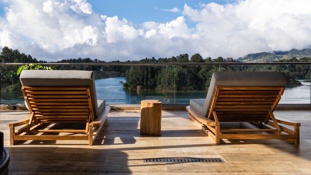 Grand Studio Suite | Minibar, in-room safe, desk, iron/ironing board - Tau House (Guatapé)