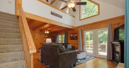 Base Camp|2 Bed Cabin|Slps 6, 12 min-Rumbling Bald