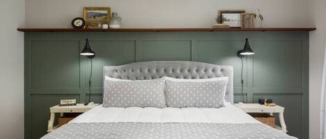 3 Schlafzimmer, Schreibtisch, Bügeleisen/Bügelbrett, Reisekinderbett