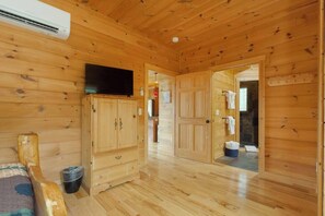 3 chambres, fer et planche à repasser, Wi-Fi, draps fournis